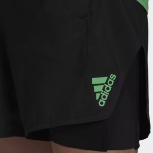 Shorts adidas Adizero dos en uno para hombre (2022) - Detalles en color verde