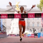 Yalemzerf Yehualaw la ganadora de la Maratón de Londres 2022