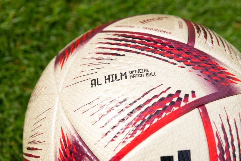 Pelota adidas Al Hilm para las semifinales y final de Catar 2022