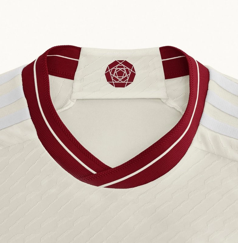 Tercera camiseta del Manchester United adidas 2023/24 - Cuello